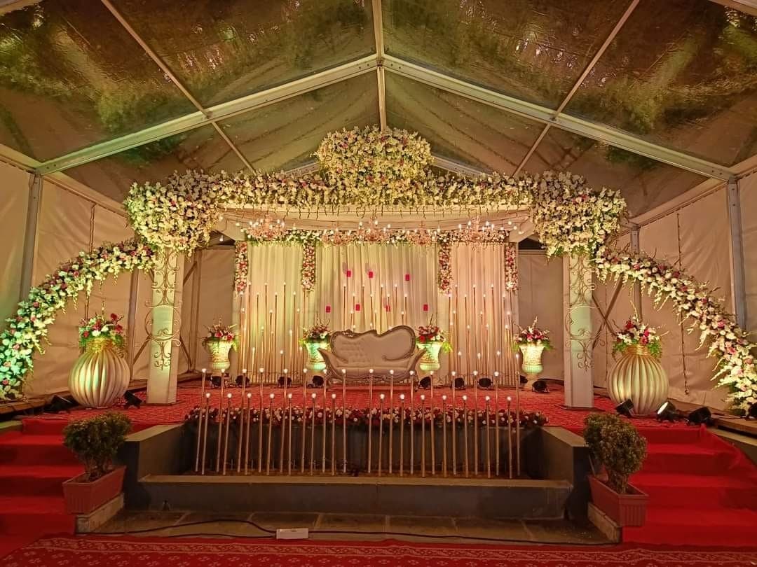 Reception styling detail